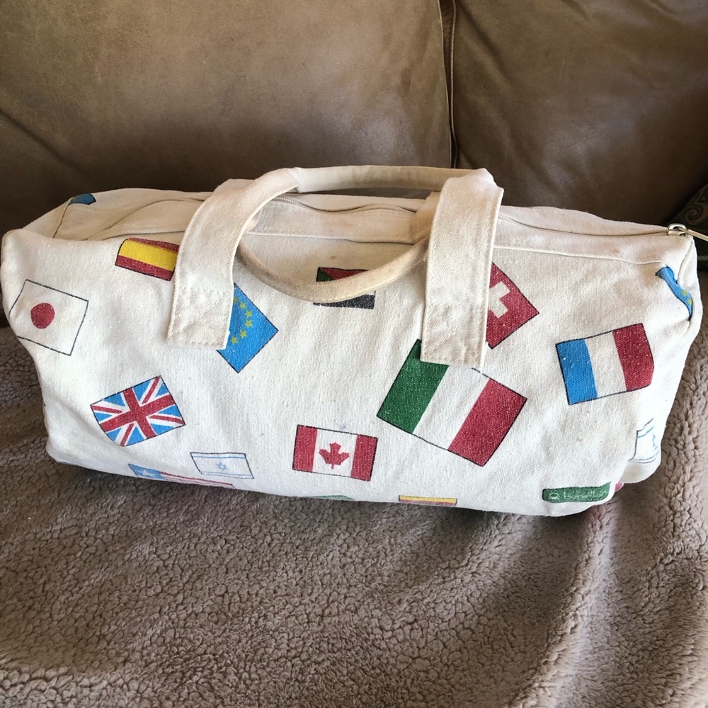 Vintage Benetton 90’s duffle flag bag